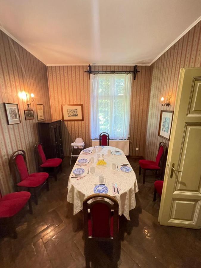 Willa Szwadron Łańcut Buitenkant foto